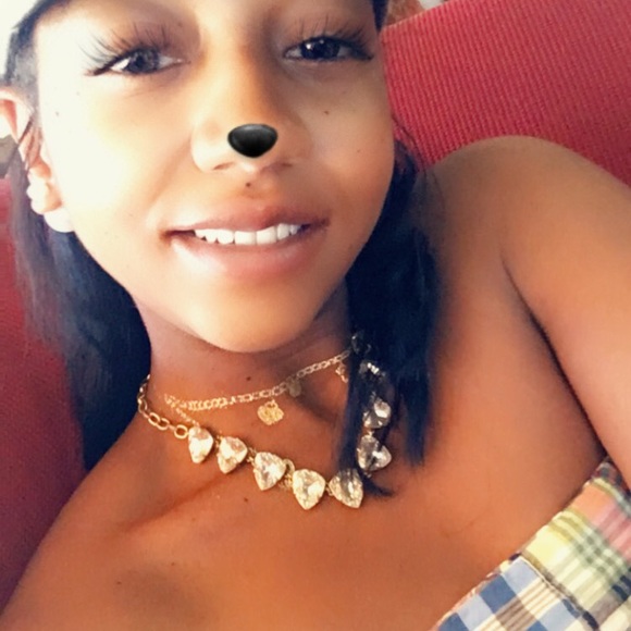 Meet your posher ☺️ - Picture 3 of 8